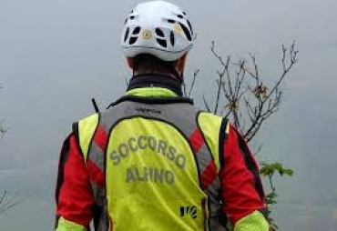 Cacciatore ferito in montagna, interviene il Soccorso Alpino